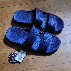 Nwt Kids Size 4 Pali Hawaii Jandals Pali Hawaii Sandals, Hawaii Kids, Slide Flip Flops, Rubber Sandals, Pink Sandals, Sandals Flip Flops, 4 Kids, Flip Flop Sandals, Slip On Sandal