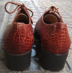 "Welcome! Vintage Brown Women Embossed Leather Croc Moc In very good condition (With some small sign of use) Brand: Barrats ECOFIELD Material Really confortable Heels Spain 37 Size Measurements: - Long outside: 9,64\" (24,5 cm) - Heels: 1,57\" (4 cm) Thanks for stopping by!IMPORTANT: Due to the delicate situation We're all going through, and in order to keep the safety of courier workers too, all orders will be dispatched when alert sanitary finished. You can purchased or reserve items like alwa Vintage Leather Shoes With Textured Sole And Almond Toe, Vintage Leather Oxfords For Office, Vintage Lace-up Leather Shoes For Office, Vintage Leather Shoes With Textured Sole And Closed Toe, Vintage Low Heel Oxfords For Formal Occasions, Vintage Leather Shoes With Leather Sole For Office, Vintage Oxfords With Textured Sole And Round Toe, Vintage Leather Lace-up Shoes For Office, Vintage Leather Shoes With Pointed Toe For Office