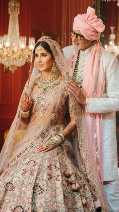 Bride Father Outfit Indian, Katrina Kaif Wedding Looks, Mother Daughter Wedding Photos, Marriage Planning, Wedding Outfits Indian, Latest Bridal Lehenga Designs, Indian Bridesmaid Dresses