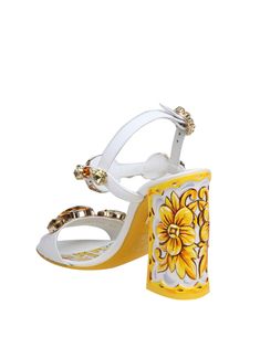 Keira Patent Sandal With Applied Stones Embroidered Heels, Versace Shop, Stefano Gabbana, Gorgeous Bags, Personalized Accessories, Manolo Blahnik, Luxury Shoes, Valentino Garavani, High Heel Shoes