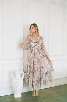 Stunning watercolor floral mesh fabric makes this dress stunning and full of detail in person. She is a true show stopper. Please note, lining is a gorgeous mix of ivory and florals. Gucci Florence, 5 Months Pregnant, Pearl Veil, Veil Headpiece, Watercolor Floral, Couture Dresses, Mesh Fabric, Gorgeous Dresses, Floral Watercolor