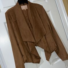 High End Quality Polyester And Spandex Material Womens Medium Can Fit A 10/12 Caramel Long Sleeve Outerwear For Fall, Caramel Long Sleeve Fall Outerwear, Fitted Camel Casual Outerwear, Brown Fall Blazer For Layering, Fitted Camel Outerwear For Spring, Chic Fitted Camel Outerwear, Glam Doll, Cropped Blazer Jacket, Cropped Blazer