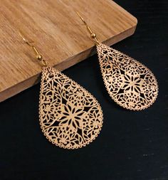 These filigree earrings are very comfortable, lightweight and of delicate design. Hypoallergenic Hooks Earrings size, 5.9 cm in length and 2.5 cm in wide Rose Gold Filigree Drop Earrings, Rose Gold Pierced Teardrop Earrings For Gift, Rose Gold Teardrop Earrings Gift, Rose Gold Teardrop Chandelier Earrings Gift, Statement Gold Earrings, Gold Filigree Earrings, Dangle Earrings Gold, Gold Statement Earrings, Filigree Earrings