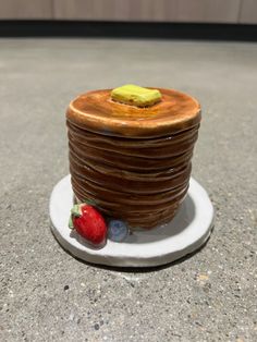 pottery ceramics Pancake Clay Pot, Clay Pancake Stack, Ceramic Pancakes, Waffle Clay Art, Pancake Ceramics, Strawberry Pinch Pot, Ceramics Food, Polymer Clay Pancakes, Fruit Pancakes