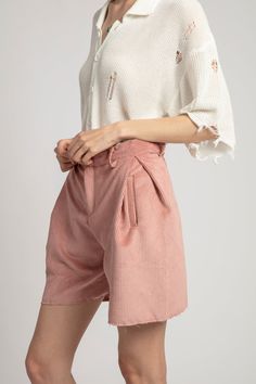 Nammos corduroy shorts are crafted with mid weight corduroy fabric. The shorts are mid-high waisted with large side pleats, 2 side pockets and raw hem line. Female model is 5'11 (180cm) tall, 128 pounds (58kg)wearing size Small Male model is 5'8 (172cm) tall, 141 pounds (64kg)wearing size Small Size Max Waist (inches/cm) Length (inches/cm) X Small up to 28 inches / 70 cm 16.9 inches / 43 cm Small up to 30 inches / 76 cm 17.3 inches / 44 cm Medium up to 32 inches / 82 cm 17.7 inches / 45 cm Corduroy Shorts, Corduroy Fabric, Female Model, 16 9, Male Model, High Waisted, Fabric, How To Wear