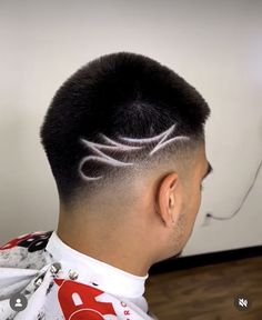 Simple Hair Tattoo Men, Skin Fade Design, Corte Freestyle, Hair Tattoo Men, Taper Fade Short Hair, Haircut Designs For Men