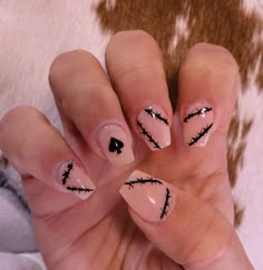 Barb Wire Acrylic Nails, Barbwire Nail Design, Koe Wetzel Concert Nails, Western Ace Of Spades Nails, Sparkly Western Nails, Parker Mccollum Nails, Western Nails For Prom, Punchy Acrylic Nails, Barrel Racing Nails