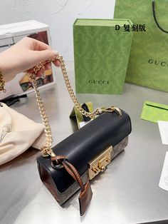 Stylish Carry - GUI3 Bags - 246 A+ Excellent Quality; Contact us if you've any questions in your mind. Gucci Bags, Grade 1, Gucci Bag, Contact Us, Belts, Clutch Bag, Paper Bag, Fendi, Dior