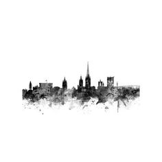 a black and white photo of a city skyline