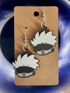 Show off your love for Jujutsu Kaisen with these striking Satoru Gojo 3D-printed Earrings! Inspired by the enigmatic and powerful sorcerer, these earrings feature a detailed design that captures Gojo's iconic blindfold and captivating aura. Made from lightweight and durable materials, they ensure comfortable wear all day long. The hypoallergenic hooks provide a safe and irritation-free experience for sensitive ears. Gojo Earrings, Hollow Purple, 3d Printed Earrings, Printed Earrings, Kawaii Earrings, Anime Things, Lincoln Park, Detailed Design, Handsome Anime Guys