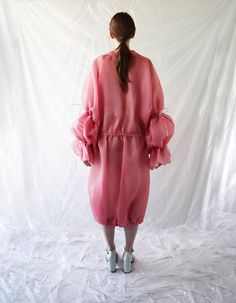 Size: One Size (Oversize fitted) Color: Light Pink Body: Crystal Organza fabric The seahorse details are hand embroidery Kimono long sleeve The female model is 5'10'' with 36 size and wearing a oversize fitted Dry clean only Please allow 3 weeks for production Made-to-order Made in Canada Seahorse Dress, Embroidery Kimono, Color Light Pink, Pink Body, Organza Fabric, Female Model, Coat Dress, Color Light, Oversized Fits