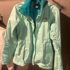 North Face Ladies Jacket- Never Worn - Size M Been In My Closet Green Hooded The North Face Outerwear, Spring Hiking Outerwear With Long Sleeves, The North Face Long Sleeve Windbreaker For Spring, The North Face Spring Outdoor Outerwear, Spring Green Windbreaker For Hiking, The North Face Hooded Windbreaker For Spring, Spring Green Hiking Outerwear, Green Spring Hiking Outerwear, Casual Spring Outerwear By The North Face