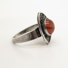 925 Sterling Silver Vintage Real Agate Gem Adjustable Ring Size 5.5 Weight: 2.9g WELCOME TO PAWN SHOP We are an actual pawn shop and have been in business for over 25 years. Since 1990, our establishment has been serving a variety of clients by providing them with short term cash solutions and options of liquidity regarding their treasured heirlooms. Acknowledging that today′s customers are very sophisticated and are looking for a variety of investments, our acquisitions are hand-picked for our Silver Carnelian Ring Stamped 925, Silver Carnelian Ring Jewelry, Vintage Silver Carnelian Rings, Classic Carnelian Ring Jewelry, Classic Carnelian Ring, Adjustable Silver Carnelian Rings, Vintage Sterling Silver Cabochon Crystal Ring, Vintage Sterling Silver Crystal Cabochon Ring, Vintage Carnelian Gemstone Rings