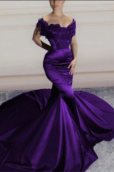 Bf Outfits, Purple Mermaid Dress, Purple Ball Gown, Prom Gold, Long Mermaid Dress, Satin Prom Dresses, Fitted Gown, Red Clothing, Fitted Prom Dresses