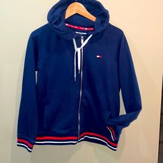 Tommy Hoodie Size Large Brand New Tommy Hilfiger Fall Sweatshirt With Drawstring Hood, Tommy Hilfiger Hoodie For Winter Streetwear, Tommy Hilfiger Winter Hoodie For Streetwear, Casual Winter Hoodie By Tommy Hilfiger, Tommy Hilfiger Casual Winter Hoodie, Tommy Hilfiger Winter Hoodie, Casual Tommy Hilfiger Winter Hoodie, Tommy Hilfiger Winter Casual Hoodie, Tommy Hilfiger Hoodie With Drawstring Hood