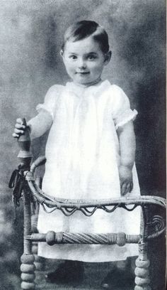 Carole Lombard Clark Gable, Famous Babies, Famous Kids, Young Celebrities, Carole Lombard, Classic Movie Stars, Clark Gable, Childhood Photos, We Are The World