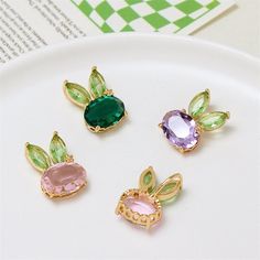 1.Quantity: 2 pcs 2.Material: Brass 3.Size: 13*21mm If you have any questions,please contact me. Bunny Pendant, Jewelry Wholesale, Animal Jewelry, Wholesale Jewelry, Necklace Jewelry, Size 13, Charm Necklace, Etsy Accessories, Charms