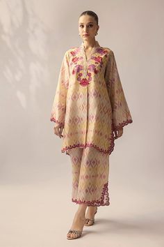 Elara – Sania Maskatiya International Co Ords Outfits, Outfits For Summer, Pakistani Fashion Casual, Coord Set, Sleeves Designs For Dresses, Simple Pakistani Dresses, Designer Dresses Casual, Boutique Dress Designs, Embroidery Designs Fashion