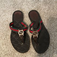 Gucci Flip Flops . Used . Size 37 Gucci Flip Flops, Flip Flops Women, Shoes Gucci, Gucci Shoes, Woman Colour, Women's Shoes Sandals, Flip Flops, Shoes Sandals, Gucci