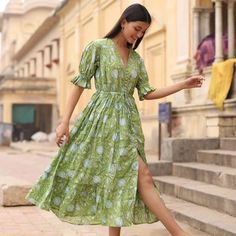 Summer Dresses With Sleeves, Earthy Chic, Frocks And Gowns, Cotton Frocks, Bohemian Clothing, Sleeves Designs For Dresses, Embroidered Midi Dress, Indian Block Print, Designs For Dresses