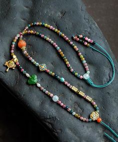 Bohemian Rainbow, Daily Hairstyles, Adventure Style, Bead Stringing, Boho Stil, Trendy Fashion Women, Bead Necklace, Bohemian Style, Tassels