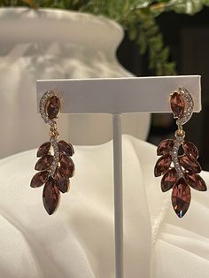 Gorgeous burnt orange or sienna shade of earrings that are perfect for mother of the bride, bachelorette party earrings, everyday wear  Beautiful!! Bride Bachelorette, Earrings Everyday, Orange Earrings, Bride Earrings, Mother Of Bride, Party Earrings, Jewelry Boho, Everyday Earrings, Boho Earrings