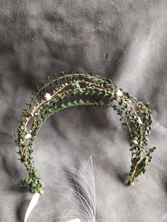 Vintage Green German Myrtle Wedding Tiara, wedding crown, bridal wreath The antique Tiara is ca 4,5 cm wide at widest Point. Shipping time might be ca 2-4 working days within Germany Ca 5-14 working days within Europe Ca 14 days - 6 weeks to rest of the world Bridal Wreath, Tiara Wedding, Plan My Wedding, Wedding Tiara, Wedding Crown, Bridal Tiara, Wedding Hair Accessories, Tiara, Hair Makeup