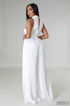 Wide leg pleated jumpsuit with waist belt deep front and keyhole opening back sleeveless front button down detailing with waist sash belt. Lined bottom pants. Summer Jumpsuit Casual, Loose Romper, Womens Jumpsuits Casual, Pleated Jumpsuit, Casual Bodysuit, Waist Sash, Backless Jumpsuit, Red Jumpsuit, Sash Belt