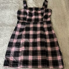 Nwot 15.5” Bust 13.5” Waist 18.5” Hip 30” Length Plaid Jumper Dress, Black Preppy, Retro Preppy, Plaid Jumper, Clothes Board, Preppy Clothes, Pink Plaid, Jumper Dress, Preppy Outfits