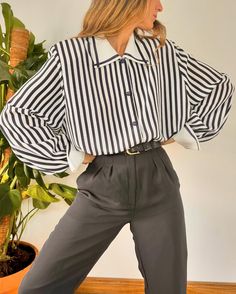 Spectacular striped blouse in white and navy, with beautiful finishes on the collar, cuffs and buttons. Made in France. Size L EU approx. Exact measurements on request. Womens Blouses, Striped Blouse, Bleu Marine, Womens Clothing Tops, Made In France, Spain, Blouses, Tops & Tees, France