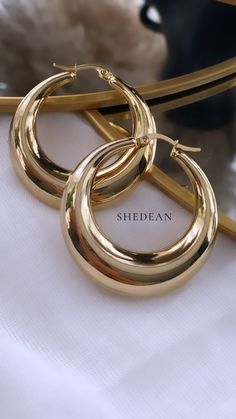 Vintage Gold Hoops - Shedean Jewelz Fits Aesthetics, Luxe Jewelry, Jewelry Fashion Trends, Fancy Jewelry