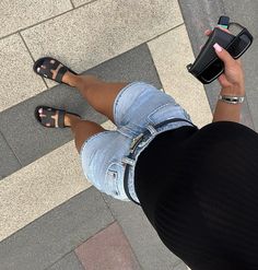 Look Con Short, Mode Zara, Makijaż Smokey Eye, Looks Party, Looks Street Style, Classy Casual Outfits, Mode Ootd, Classy Casual