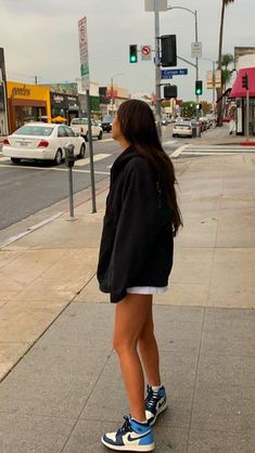 Jordan 1 High Outfit Women, Nike Jordan Outfit, Air Jordan Outfit, Jordan 1 High Outfit, Jordan 1 Outfit Women, Fashion Outfits Dresses, Vestiti Edgy