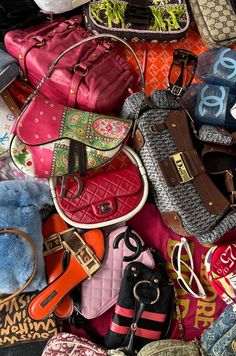 Vintage Designer Bags, Vintage Fendi, Girly Bags, Fancy Bags, Designer Accessories, Doja Cat, Material Girls, Cute Bags