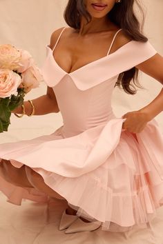 Structured Dresses, Off Shoulder Mini Dress, Outfits Retro, Crop Top Dress, Pink Ballerina, Lifestyle Inspiration, House Of Cb, العناية بالشعر, Teen Fashion