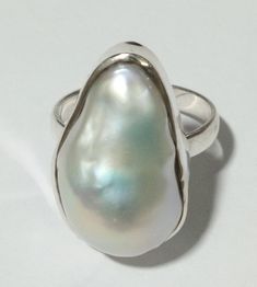 "Natural Fresh Water Baroque Pearl Ring's With 925 Sterling Silver.Good Quality Baroque Pearl Ring's.For Girls & Women Ring's.Wedding Ring Gift Christmas Ring Jewelry : Silver Ring's Making : Handmade  Gemstone: Baroque Pearl Stone Colour : Natural Material : 925 Starling Silver For : Girls & Women Gift Item Wedding Etc. KGN Silver Jewellery House Exporter, Wholesaler, & Manufacture Shop 925 Starling Silver Jewellery With All Natural Gemstone We can make your  Best quality making Jewellery  High polishing Best Design Jewelry Visit my shop here: www.etsy.com/in-en/shop/Kgnsilverjeweller PAYMENT POLICY : PayPal only Please send all payments within 7 days from the date of purchase RETURN POLICY : All purchases are fully guaranteed.If you are not satisfied with your purchased items then contac Christmas Rings Jewelry, Ring Pearl Modern, Green Agate Ring, Natural Pearl Ring, Christmas Ring, Freshwater Pearl Ring, Leather Ring, How To Make Rings, Textured Ring