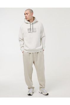 Medium-weight fabric with sweat-wicking technology/Ridiculously soft, stretchy & breathable/Drawstring hood/AE graphics/Kangaroo pocket/This hoodie is Real Good: made with the planet in mind Aerie Bras, Athletic Fit Jeans, Curvy Jeans, Loose Jeans, Graphic Tops, Active Hoodie, Low Rise Jeans, Athletic Fits, Premium Denim