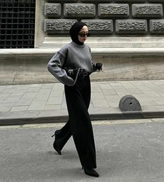 Black Hijab Outfit, Hijabi Fashion Casual, Fashion Top Outfits, Modest Dresses Casual, Womens Dress Suits, Hijabi Outfits Casual, Everyday Fashion Outfits, Quick Outfits, Hijabi Outfits