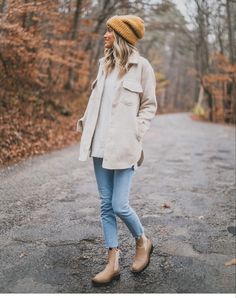 Fall Winter Wardrobe, Casual Winter Outfits, Mode Inspiration, Waterproof Boots, Fall Winter Outfits, Sweater Weather, Casual Fall, Look Fashion