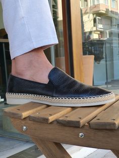 Espadrilles Men, Flats Shoes Comfortable, Gifts Box, Black Flats Shoes, Black Loafers, Rubber Shoes, Casual Loafers, Shoe Gifts, Comfortable Flats