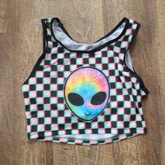 Never Worn Trippy Alien Shirt. Fits Like S/M. Perfect For Festivals Or Spicing Up A Casual Outfit . Trippy Clothes, Trippy Alien, Rave Fits, Alien Shirt, Rainbow Vintage, Outfits Rave, Nice Clothes, Racerback Top, Rave Festival