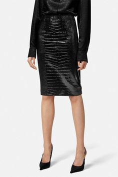 Versace croc-effect midi skirt in black. Outer composition: 100% Calf leather, Lining: 100% Cupro Dry Clean Made in Italy Beach Stores, Marissa Collections, Versace Outfit, Black Midi Skirt, Knee Length Skirt, Fall Collections, Bottom Clothes, Skirt Fashion, Paris Fashion