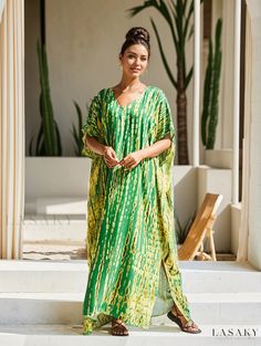 Lasaky - Womens Plus Size Boho Cover Up Dress - Tie Dye Striped V-Neck with Bat Sleeves and Split Design - Ideal for the Beach Green V-neck Maxi Dress For Beach Cover-up, Green V-neck Maxi Dress For Vacation, Green V-neck Kaftan For Vacation, Green V-neck Kaftan For Beachwear, Green V-neck Maxi Dress Beach Cover-up, Green V-neck Maxi Dress For Beach, Green V-neck Kaftan For Spring, V-neck Green Kaftan For Vacation, Green V-neck Kaftan For Summer