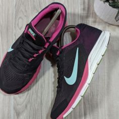 Nike~Zoom Structure 17 Running Athletic Shoes Women's Size 8.5 Mesh Sneakers Charcoal, Pink, Aqua Blue Swoosh Outer Side, Inner Side Has A Pink Swoosh. So Cool Be Sure To Check Out Our Others Before You Leave. ((( Smoke Free/Pet Free Reselling Home )))) You Are Viewing An Item That Is Used/Pre-Owned (Unless Listed As New Or New With Tags) Ask All Your Questions About The Item Before You Purchase. We Always Take Photos Of Every Angle, And May In Human Error Miss Tiny Flaws. Please Take The Time T Pink Sneakers With Ortholite Insole For Light Exercise, Pink Running Shoes With Laces For Light Exercise, Pink Running Shoes For Jogging With Ortholite Insole, Black Running Shoes With Round Toe For Light Exercise, Pink Round Toe Workout Sneakers, Pink Round Toe Sneakers For Workout, Pink Running Shoes For Light Exercise, Black Running Shoes For Light Exercise With Round Toe, Black Running Shoes For Light Exercise