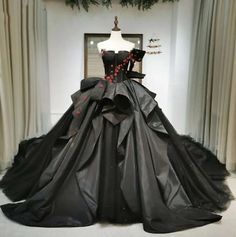 Wedding Dresses Black Gothic Ball Gown Red Beaded Bow Sweetheart Long Cathedral  | eBay Phoenix Princess, Black Wedding Gowns, Black Wedding Dress, Black Ball Gown, Gown For Women, Bridal Elegance, Fantasy Wedding, Fantasy Gowns, Wedding Dresses Strapless