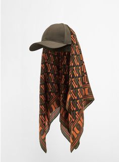 Discover this season's must-have accessories; Twill Peak cap and printed satin scarf. Beautiful combo that comes as one pieces. Slip on the cap and the scarf is attached. No back closures and no fus. Luxury Six-panel Streetwear Hats, Casual Blue Gucci Hat, Fashion Turban, Scarf Turban, Mode Punk, Satin Scarf, Custom Caps, Guys Clothing Styles, Fashion Aesthetics