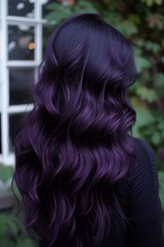 Pop Hair Color Ideas, Purple Hair On Brunette, Super Dark Hair Color Ideas, Dark Deep Purple Hair, Lilac Hair Color Ideas, Dark Fantasy Hair Color, Purple And Black Hair Ideas, Midnight Violet Black Hair, Dark Purple Hair Aesthetic