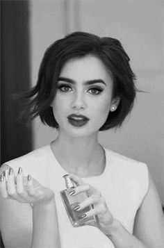 nice Lily Collins ...: ليلي كولينز, Portret Feminin, Sarah Drew, Short Haircut Styles, Cute Short Haircuts, Effortless Beauty, Trendy Hair, 짧은 머리, Short Hairstyle