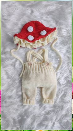 Discover 8 adorable baby girl outfit ideas for your little princess! From cute onesies to stylish dresses, these outfits are perfect for any occasion. Find the perfect ensemble for your baby girl and dress her in style. Newborn Winter Outfits, Crochet Baby Costumes, Baby Kostüm, Outing Outfit, Mushroom Hat, Mode Crochet, Haken Baby, Fun Crochet, Newborn Hat