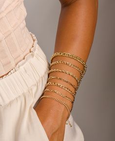 These stunning gold bracelet sets are waiting for you! Stack them... chic & classic! The chains are dainty and glistening, making it the perfect bracelet for a special occasion as well as everyday wear. DETAILS: *All bracelets are adjustable to fit multiple wrist widths. You can create your own layered look by choosing your favorite designs in the drop down menu! QUALITY: We beautifully package every item in a jewelry gift box. * All orders are hand crafted with care from our happy studio in sun Bracelet Pictures Ideas, Bracelet Photoshoot, Bracelets For Her, Blush Jewelry, Jewelry Product Shots, Layer Chain, Bracelet Sets, Gold Bracelet Set, Jewelry Photoshoot